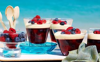 Berry jellies with liqueur and mascarpone