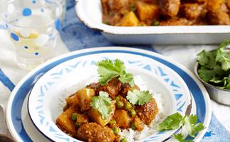 Madras sausage curry