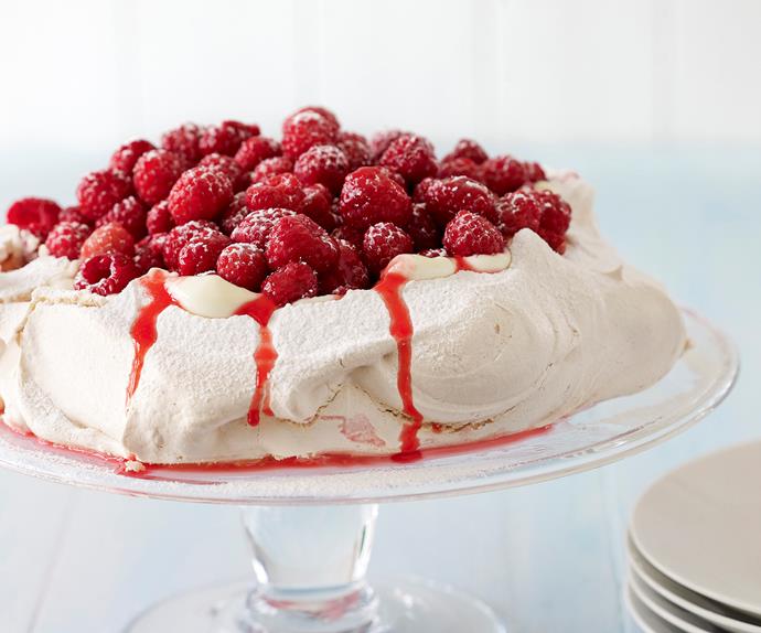 Pavlova with greek yoghurt and raspberries