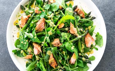 Smoked salmon and asparagus salad