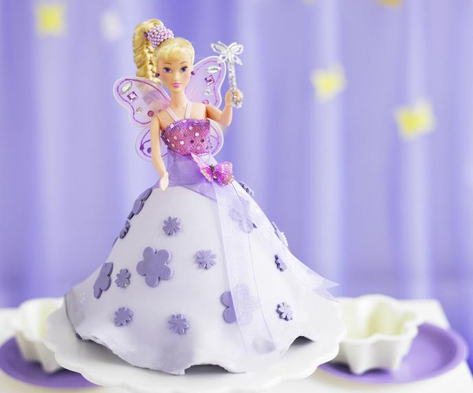 Princess-themed birthday cakes 