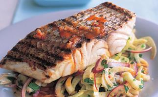 fish fillets with fennel and onion salad