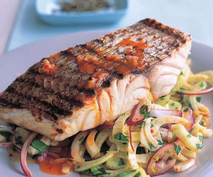fish fillets with fennel and onion salad