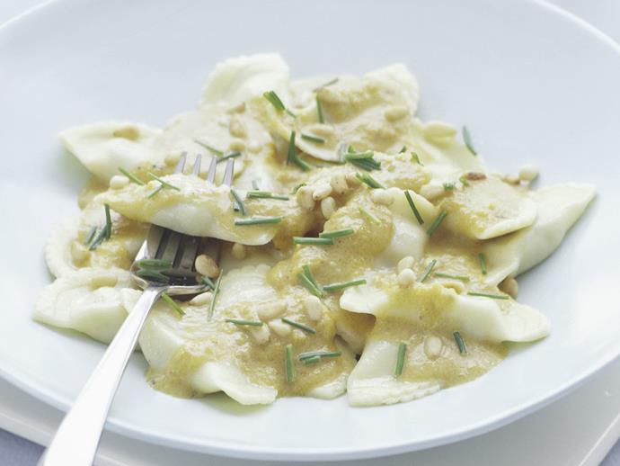 **[Ricotta and spinach ravioli with pumpkin sauce](https://www.womensweeklyfood.com.au/recipes/ricotta-and-spinach-ravioli-with-pumpkin-sauce-5189|target="_blank")**
