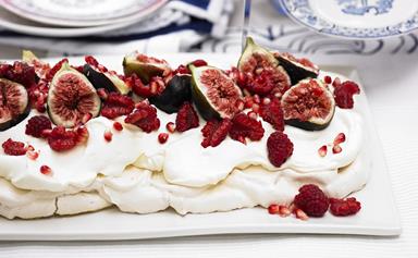 Pavlova with figs and pomegranate