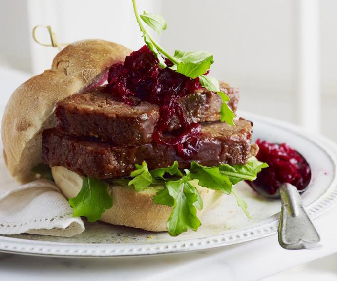 MEATLOAF SANDWICHES WITH ROCKET