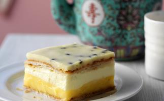 vanilla cheesecake slice