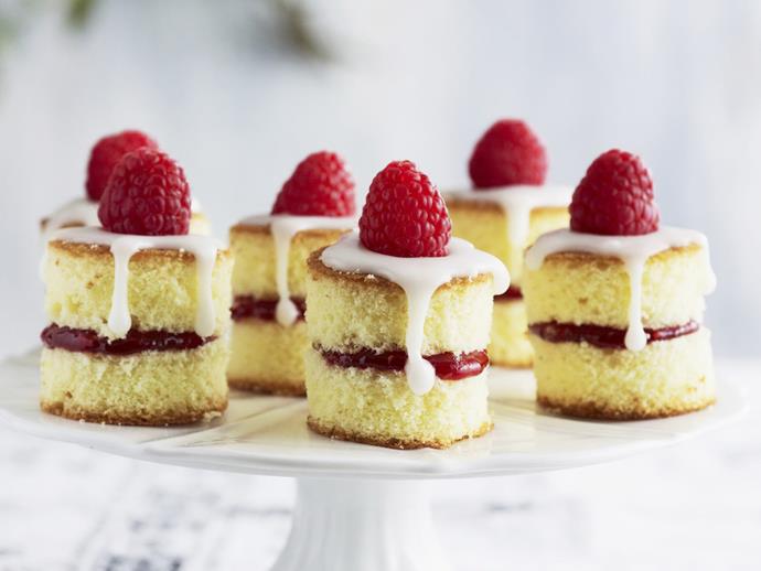 **[Mini raspberry sponge cakes](https://www.womensweeklyfood.com.au/recipes/mini-raspberry-sponge-cakes-4402|target="_blank")**