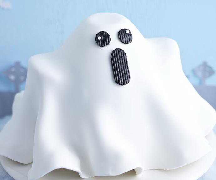 Flying ghost halloween cake