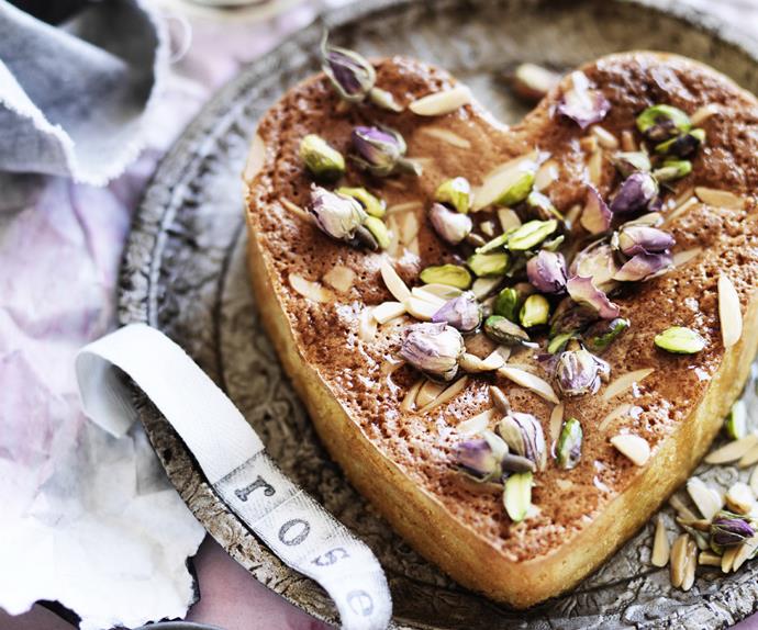 Rose and almond    SYRUP CAKE