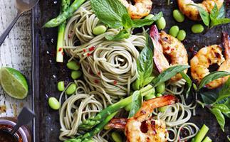 thai prawns with soba  noodles & asparagus