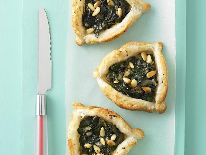 **[Mini spinach pies](https://www.womensweeklyfood.com.au/recipes/spinach-pies-5599|target="_blank")**