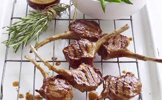 lamb cutlets in barbecue sauce and rosemary