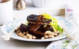 beef cheeks with mushrooms and braised cabbage