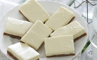 lemon cheesecake squares