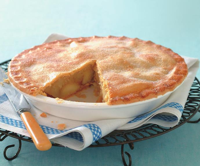 old-fashioned apple pie