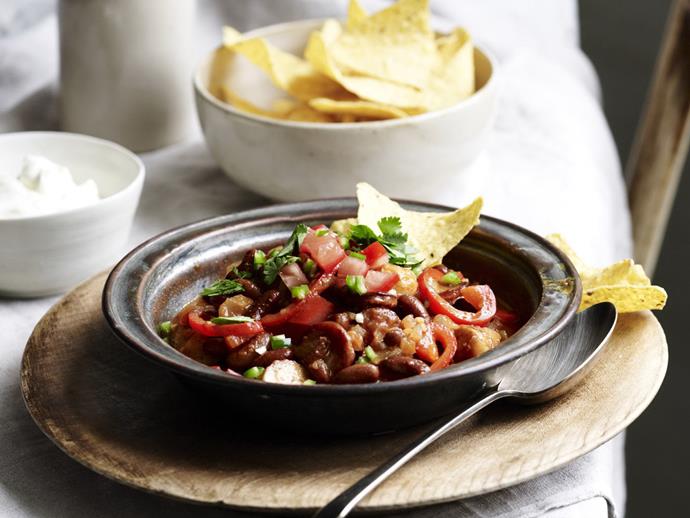 **[Mexican kidney beans and sausages](https://www.womensweeklyfood.com.au/recipes/mexican-kidney-beans-and-sausages-3671|target="_blank")**

With the help of a pressure cooker, this Mexican dish of tender chicken & chorizo sausages with kidney beans can be whipped up in no time.