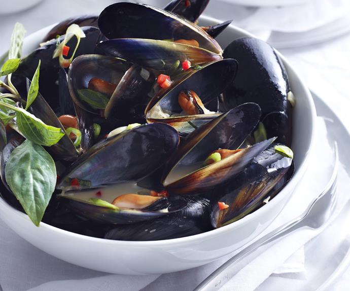 mussels with basil and lemon grass