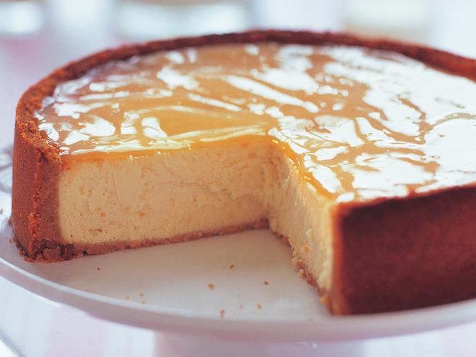 **[Lemon curd cheesecake](https://www.womensweeklyfood.com.au/recipes/lemon-curd-cheesecake-6099|target="_blank")**