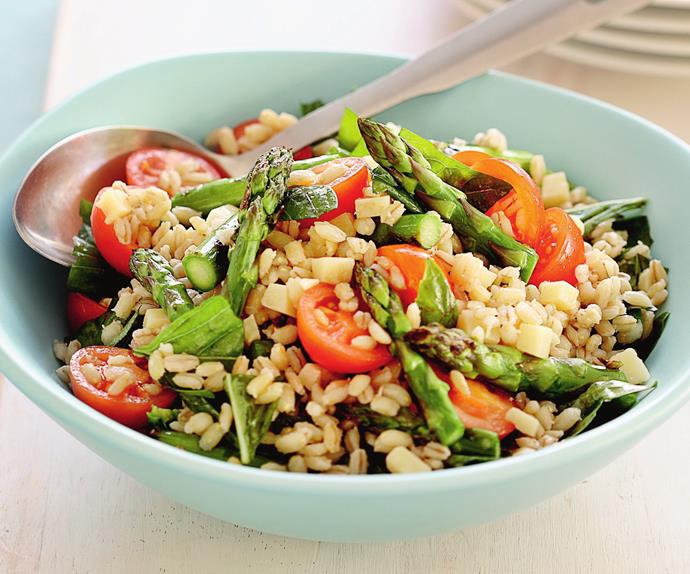 barley salad with grilled asparagus, tomatoes and parmesan