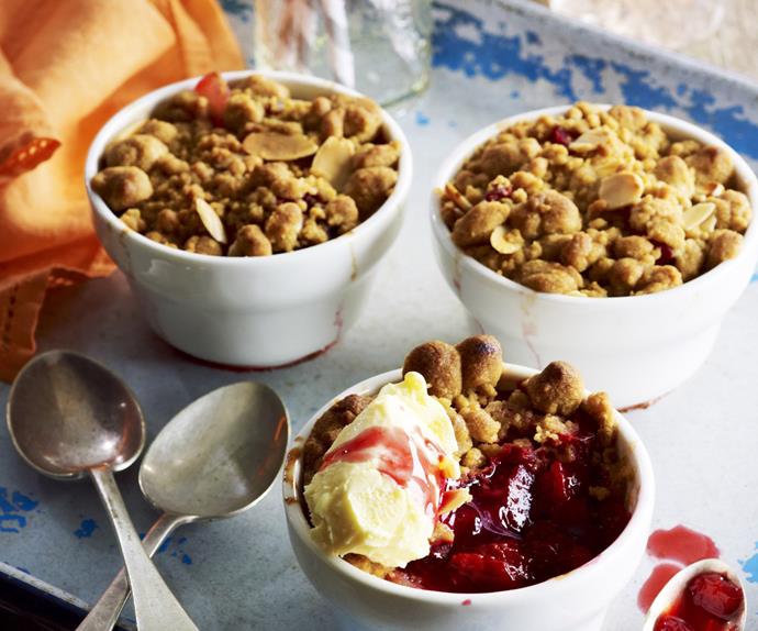 spiced plum and apple crumble