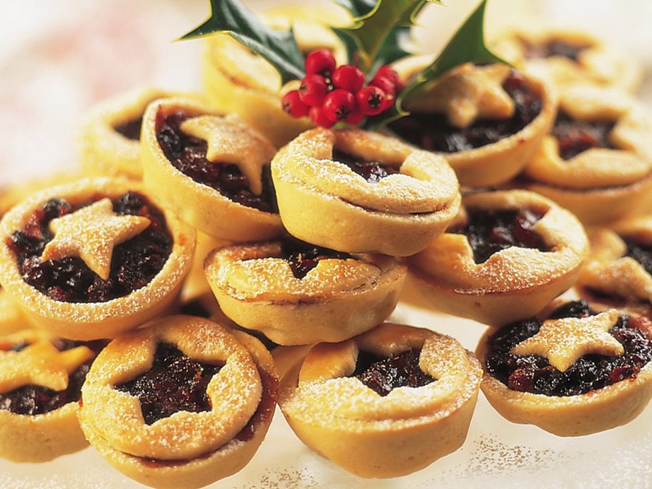 Making delicious [fruit mince pies](https://www.womensweeklyfood.com.au/recipes/fruit-mince-pies-10437|target="_blank") just got a whole lot easier with your Kmart pie maker. 