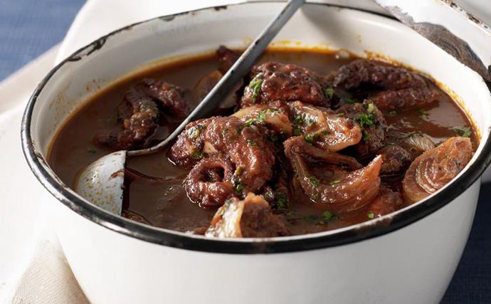 Braised baby octopus in red wine