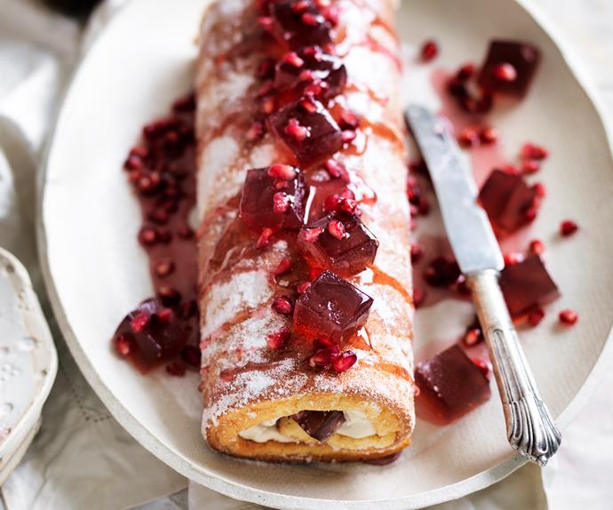 Turkish delight roulade WITH POMEGRANATE SYRUP