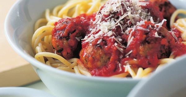 Spaghetti and meatballs | Australian Women's Weekly Food