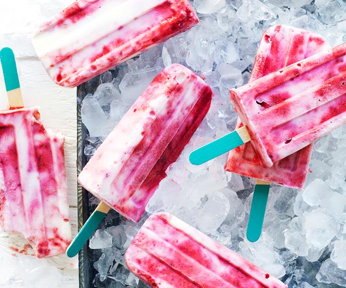 raspberry and vanilla yoghurt ice-blocks