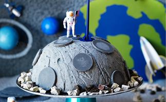 Moon landing ice-cream cake