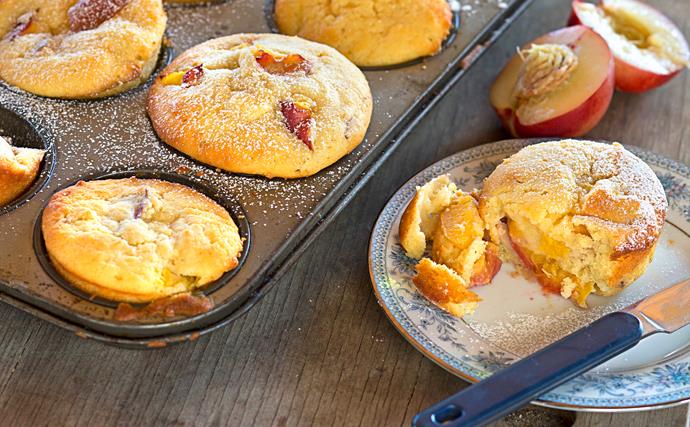 Nectarine and cardamom muffins