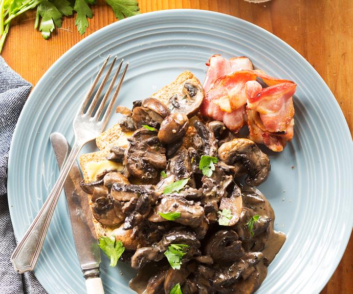 Mushrooms with pepper sauce
