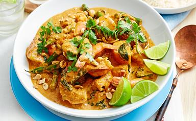 Massaman prawn and vegetable curry
