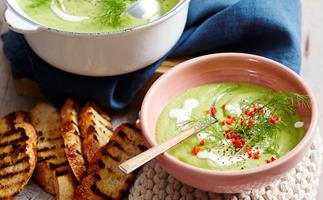 Fennel and pea soup with lemon cream