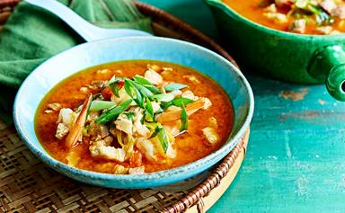Spicy pork and prawn soup
