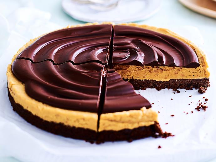 **[No-bake peanut butter and chocolate pie](https://www.womensweeklyfood.com.au/recipes/peanut-butter-and-chocolate-pie-recipe-1736|target="_blank")**

This easy peanut butter and chocolate pie recipe only has 5 ingredients, creating a lovely no bake dessert. Slice & serve as a tasty cake alternative.