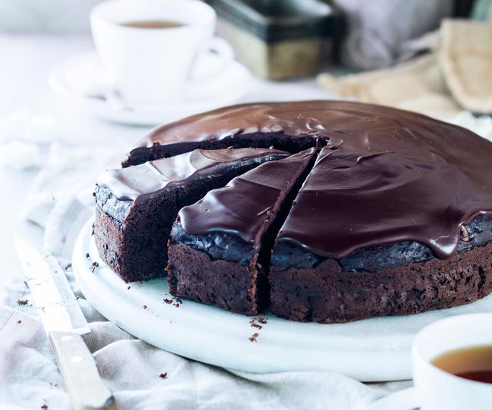 Chocolate courgette fudge cake
