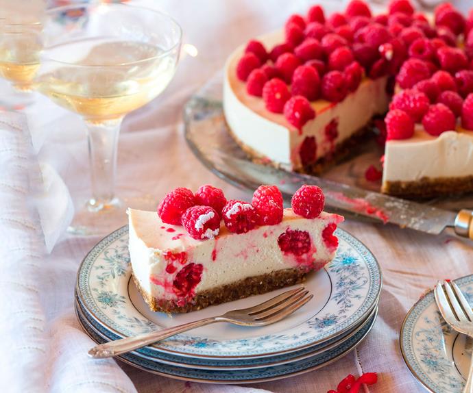 Raw raspberry, vanilla and macadamia cake