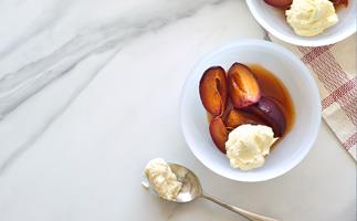 Baked plums with vanilla marscapone