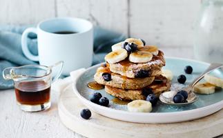 Flourless banana and blueberry pancakes