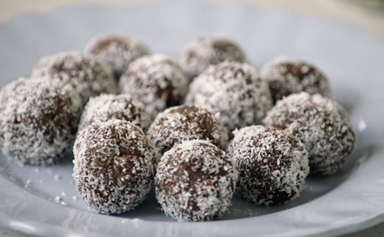 How to make chocolate bliss balls with Natalie Brady