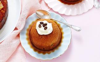 Coffee syrup cakes