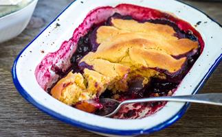 Boysenberry and pear pudding