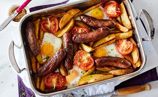 Spicy one-pan sausage, egg and chips