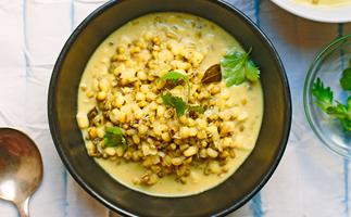 Sprouted mung bean curry