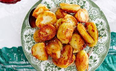 Perfect golden and crispy roast potatoes