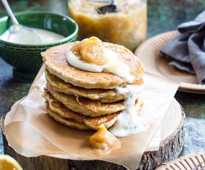 Oat hotcakes with feijoa and apple sauce
