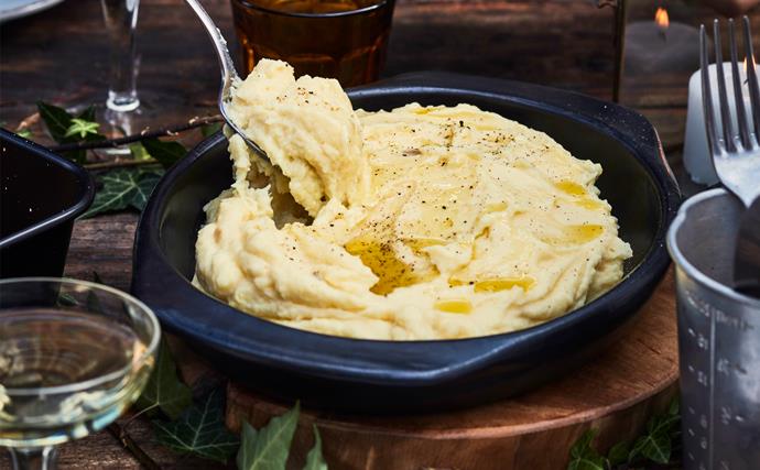 Creamy garlic and rosemary mashed potatoes with olive oil