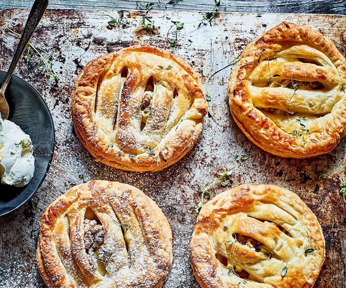 Apple, cheddar and thyme pies